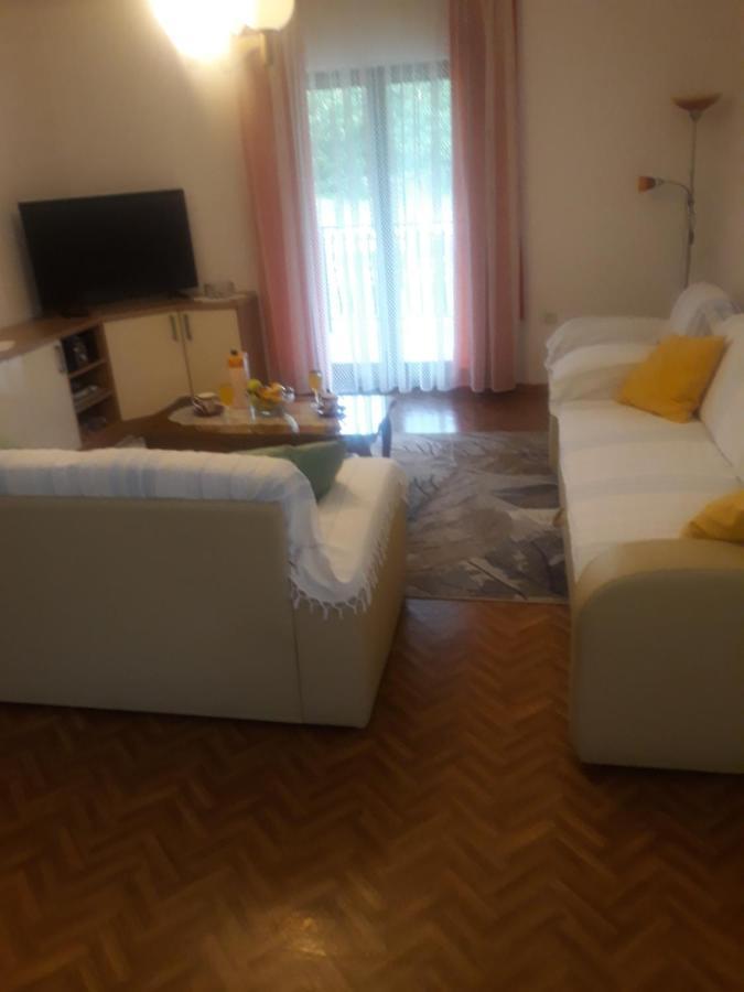 Apartman Lana Kijevo Exterior foto